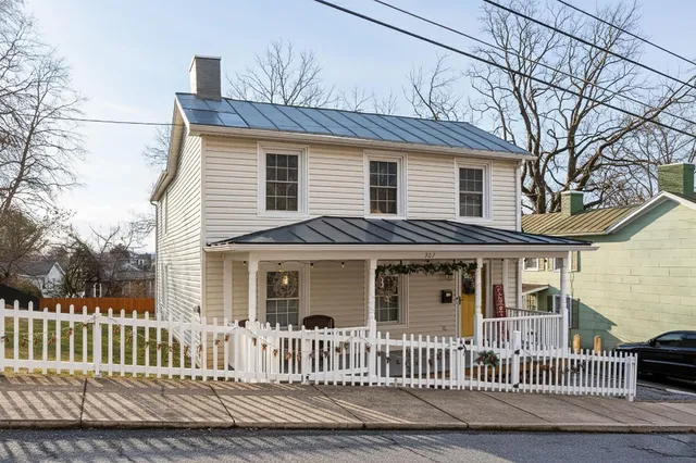 $249,900 | 207 Reservoir Street, Staunton, VA 24401