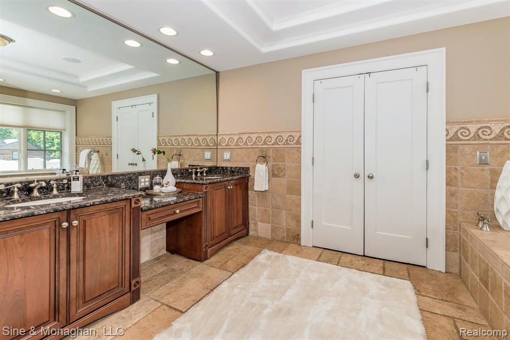 1040 Devonshire Road Grosse Pointe Park, MI 48230 - Photo 39 of 95