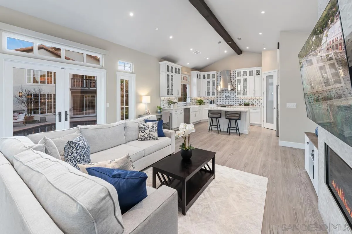 12524 Dormouse Road San Diego, CA 92129 - Photo 28 of 33 Guest cottage great room