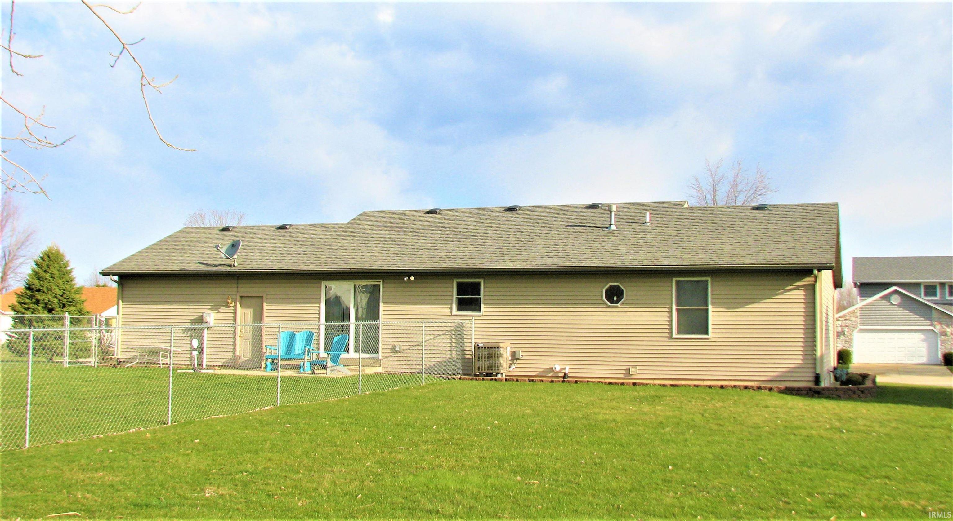 18950 Wild Rose Road New Paris, IN 46553 - Photo 3 of 36 Gallery Image 3