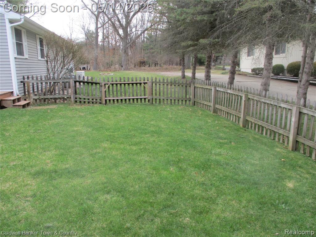 4610 Van Amberg Road Brighton, MI 48114 - Photo 6 of 42 Gallery Image 6