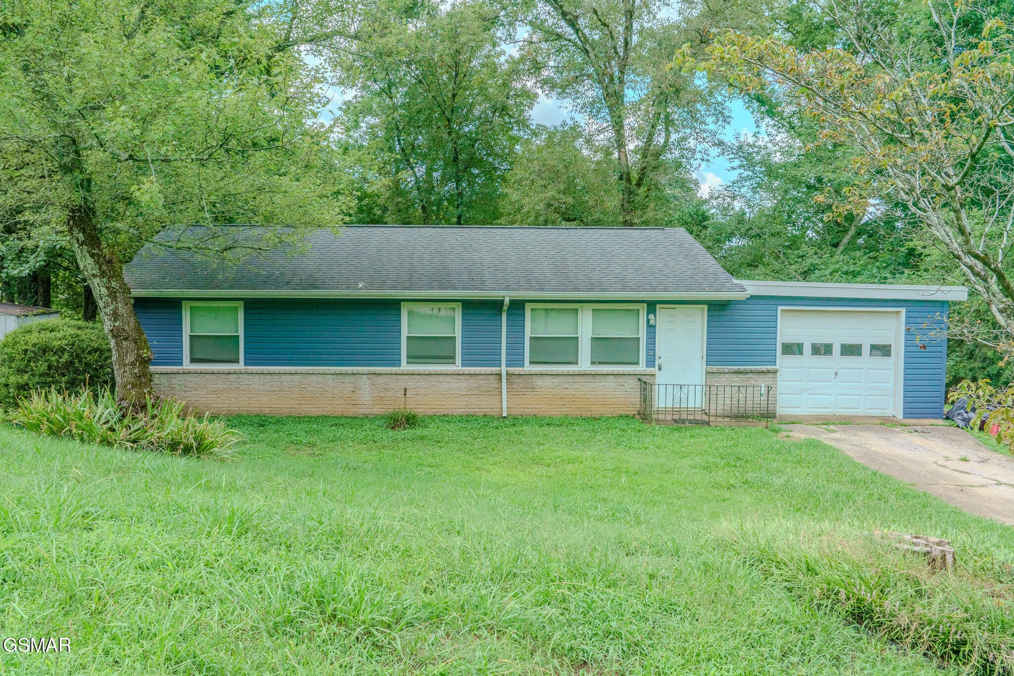 1312 Huntington Road Southwest Knoxville, TN 37919 - Photo 2 of 27 Gallery Image 2