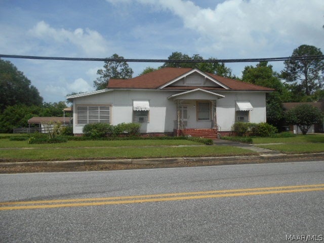 3 South Johnson Street Samson, AL 36477 - Photo 1 of 33 Gallery Image 1