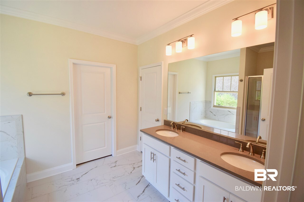 21466 Roundhouse Road Fairhope, AL 36532 - Photo 11 of 22