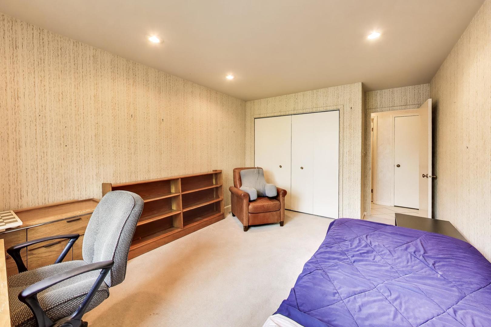 9558 Gross Point Road, Unit A605 Skokie, IL 60076 - Photo 17 of 24
