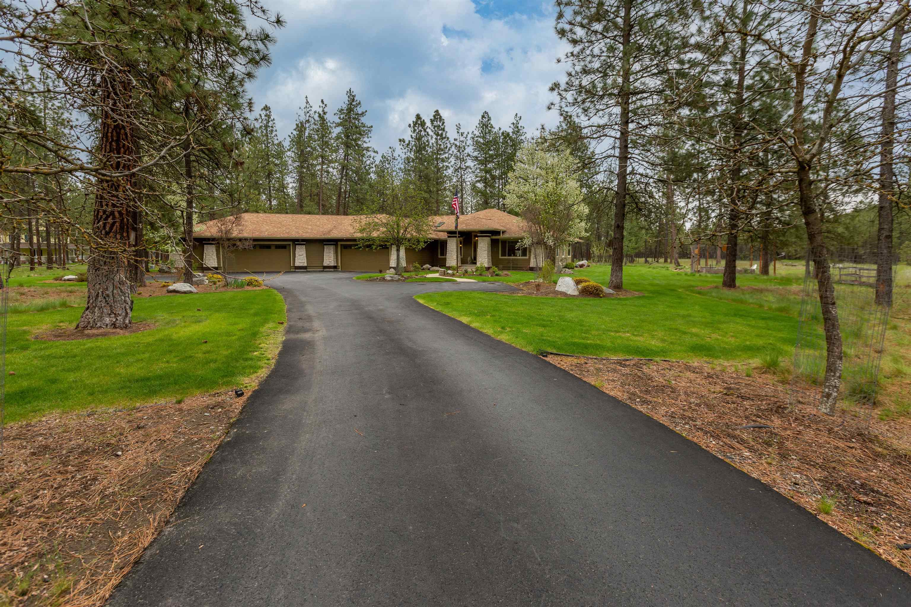 5923 West Rutter Parkway Spokane, WA 99208 - Photo 2 of 42