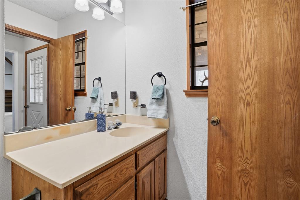 2818 Ward Mountain Road Palo Pinto, TX 76484 - Photo 22 of 40