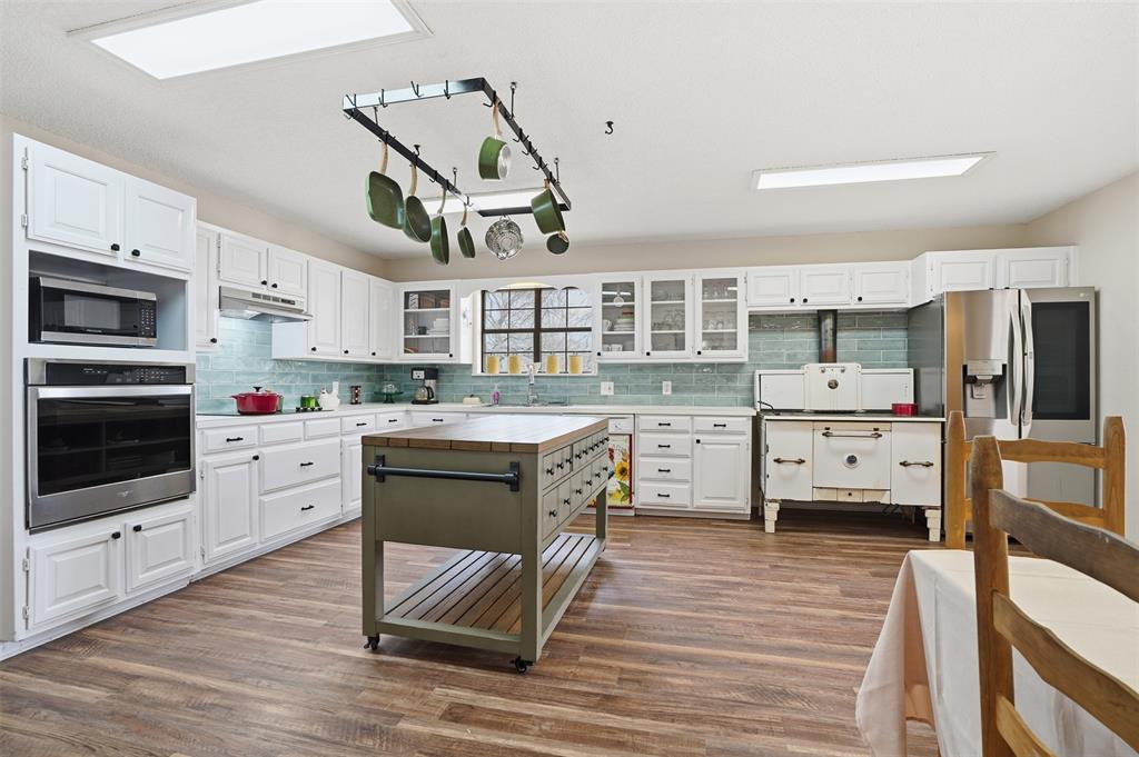 2818 Ward Mountain Road Palo Pinto, TX 76484 - Photo 8 of 40