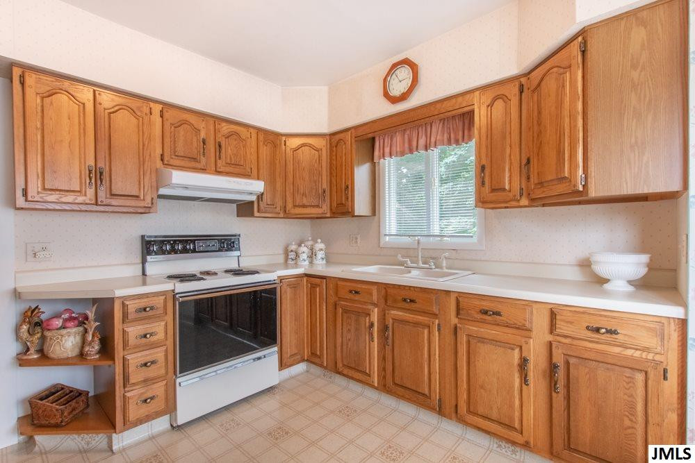 340 Showerman Road Jackson, MI 49203 - Photo 3 of 29 Photo 3