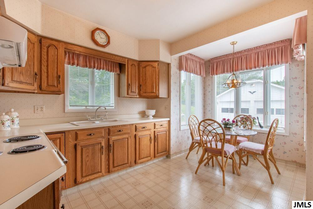 340 Showerman Road Jackson, MI 49203 - Photo 5 of 29 Photo 5