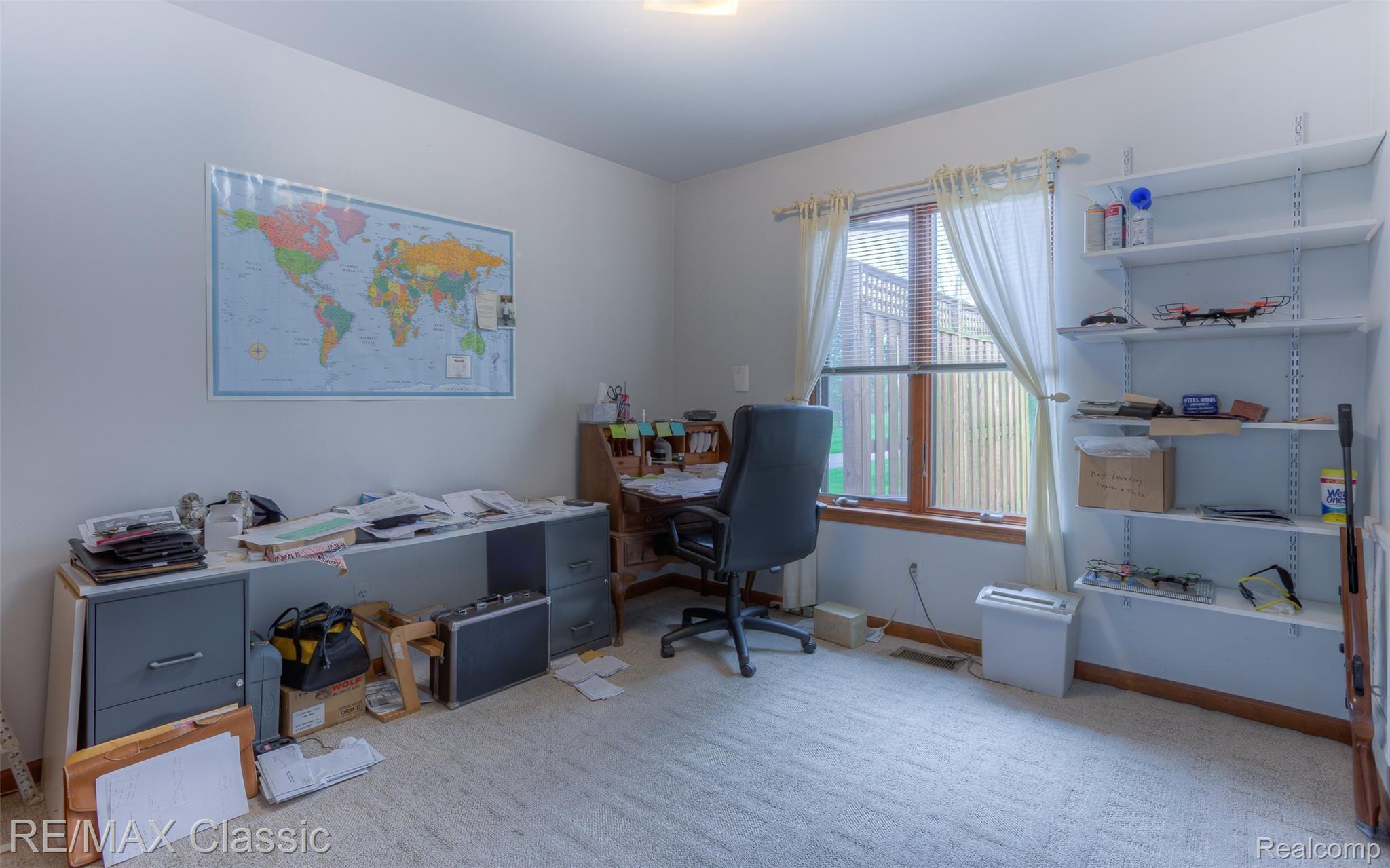4021 West Maple Road Wixom, MI 48393 - Photo 25 of 46 4021 west maple interiors (6).jpg