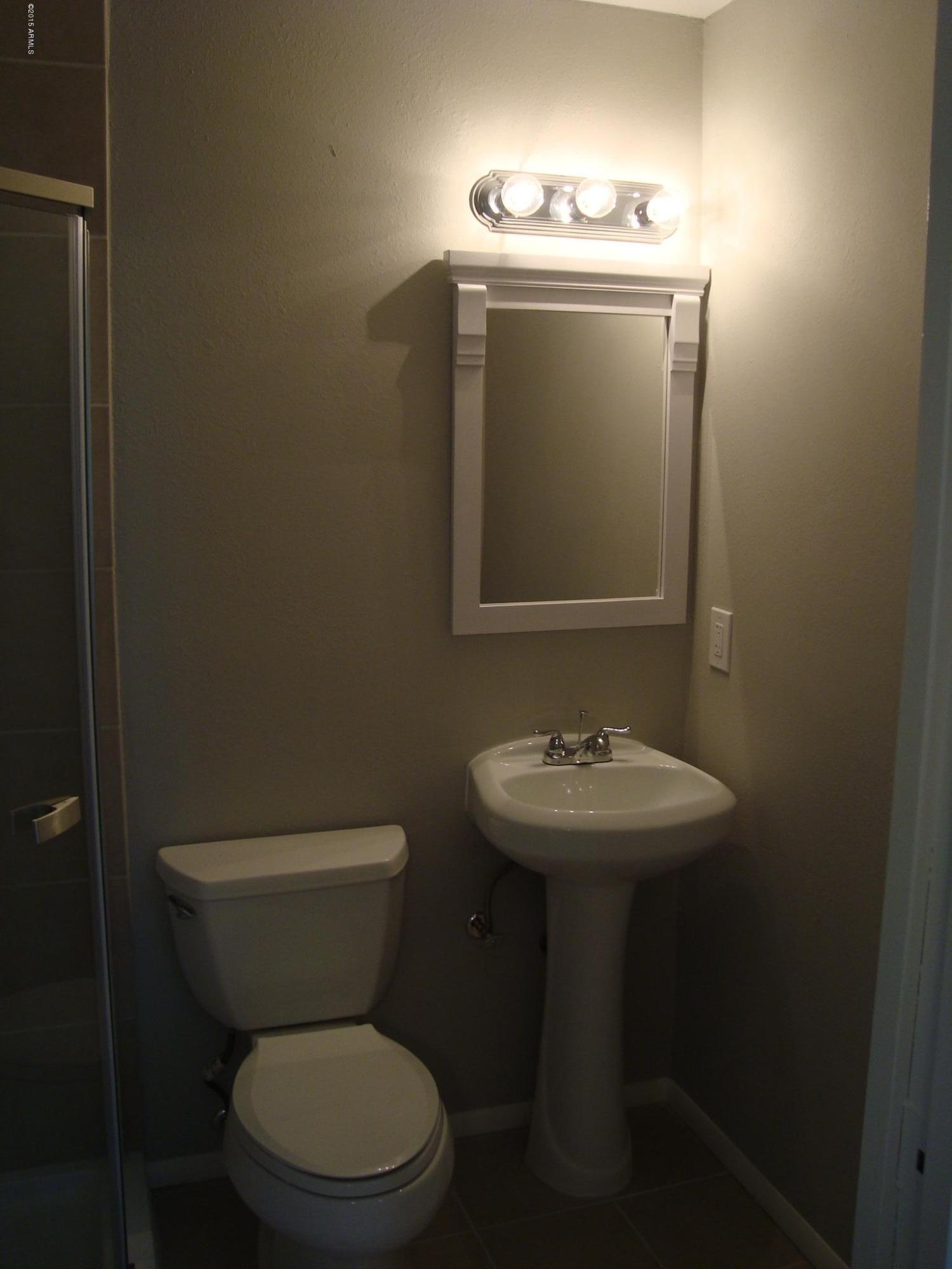 6420 West Hatcher Road Glendale, AZ 85302 - Photo 17 of 28 Master Bathroom