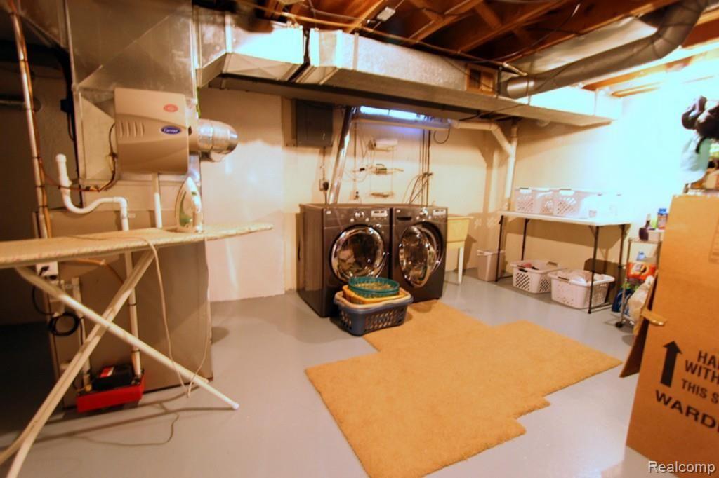 44043 Hanford Road Canton, MI 48187 - Photo 32 of 40 1HANFORD-031.jpg