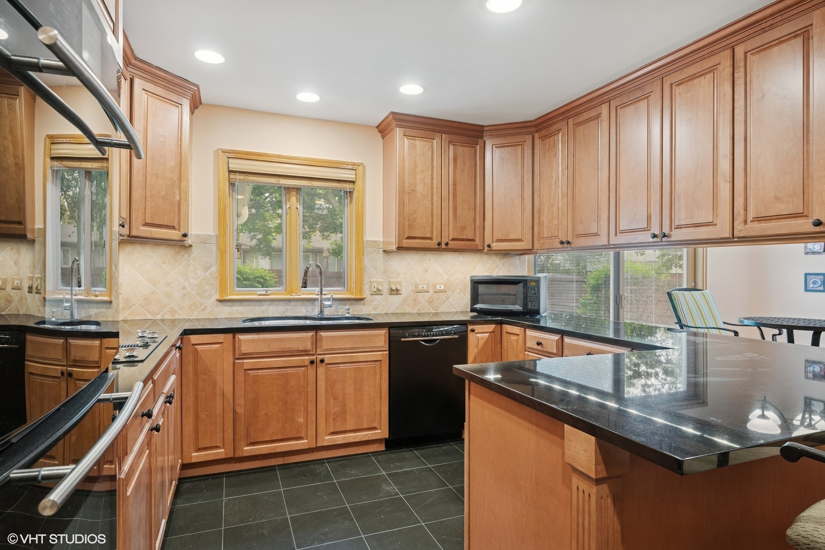 1247 High Point Lane Northbrook, IL 60062 - Photo 12 of 41 Gallery Image 12