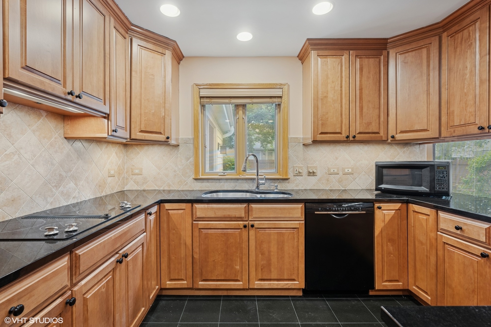 1247 High Point Lane Northbrook, IL 60062 - Photo 13 of 41 Gallery Image 13