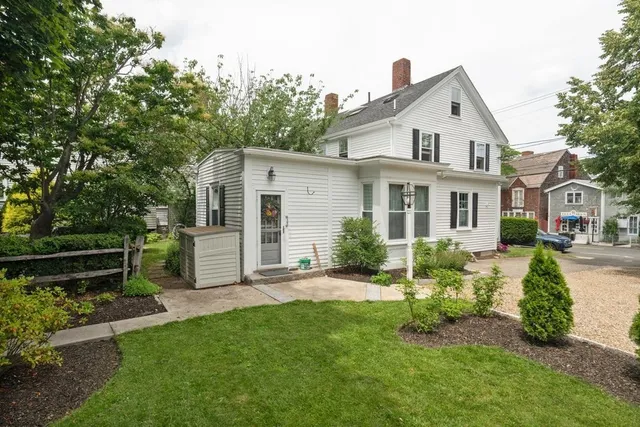 $449,700 | 2 Mt Pleasant Street, Unit 3, Rockport, MA 01966