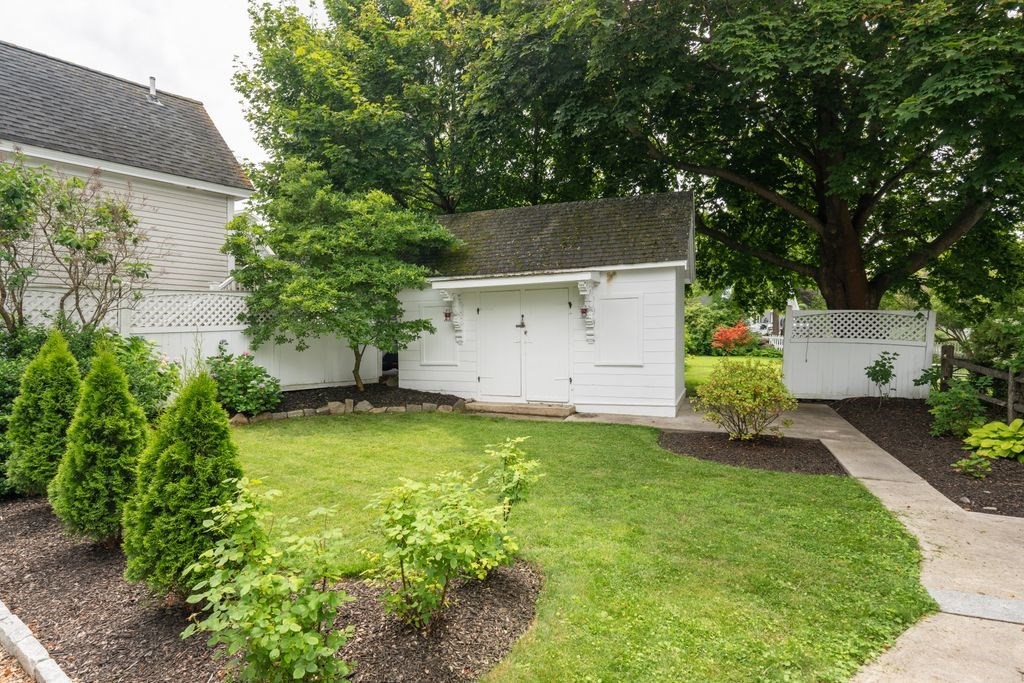 2 Mt Pleasant Street, Unit 3 Rockport, MA 01966 - Photo 4 of 21