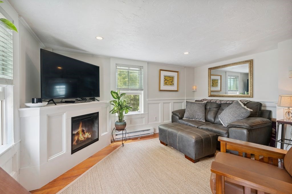 2 Mt Pleasant Street, Unit 3 Rockport, MA 01966 - Photo 6 of 21