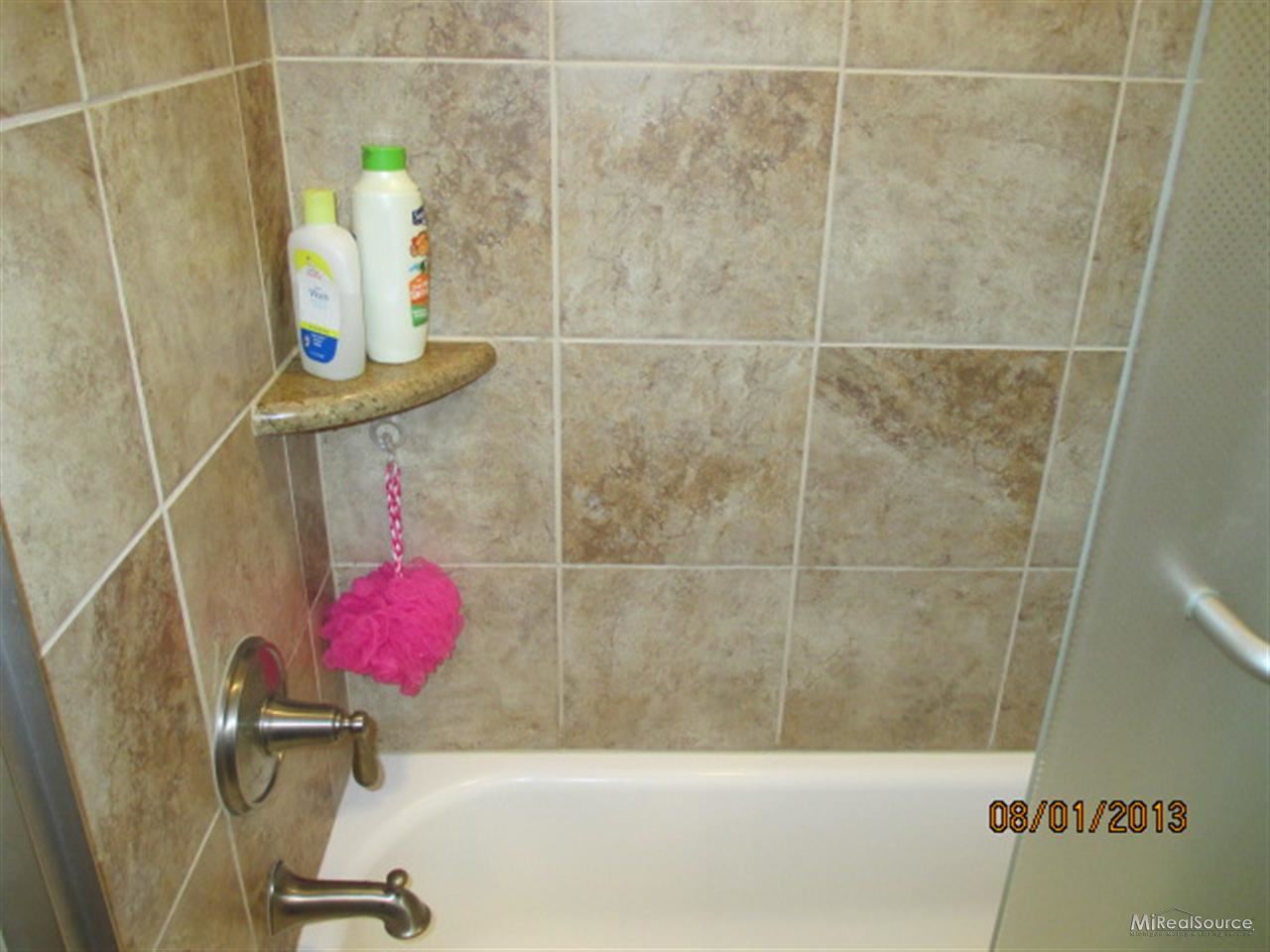 260 Gunder Drive Rochester, MI 48309 - Photo 21 of 30 31160098-20.JPG