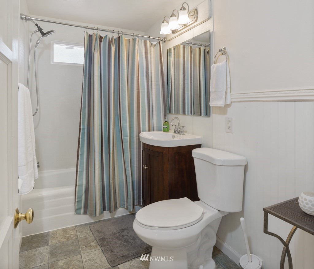 7902 Leschi Road Southwest Lakewood, WA 98498 - Photo 11 of 22