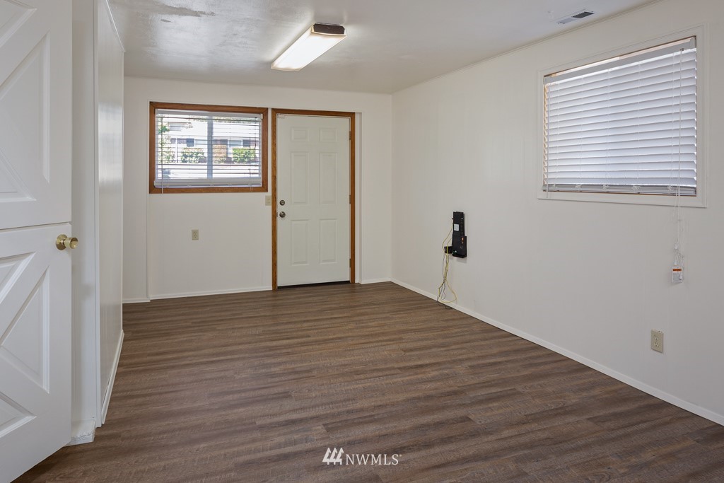 7902 Leschi Road Southwest Lakewood, WA 98498 - Photo 17 of 22