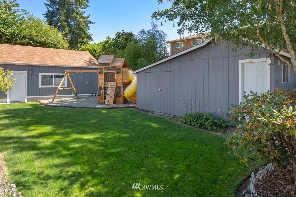 7902 Leschi Road Southwest Lakewood, WA 98498 - Photo 3 of 22