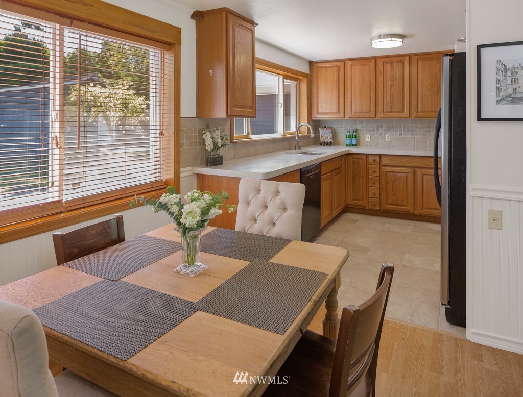7902 Leschi Road Southwest Lakewood, WA 98498 - Photo 7 of 22