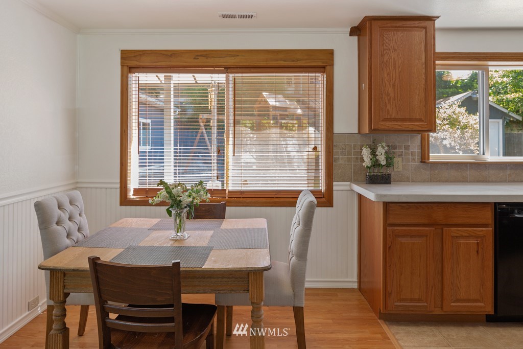 7902 Leschi Road Southwest Lakewood, WA 98498 - Photo 9 of 22