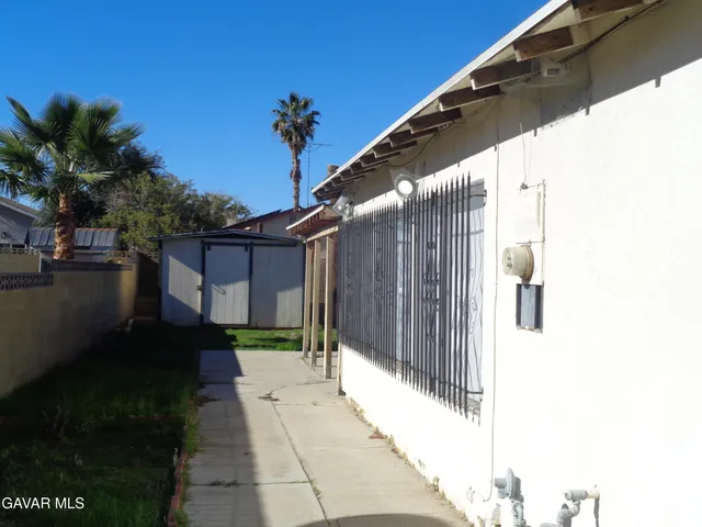 $400,000 | 44631 Fenhold Street, Lancaster, CA 93535