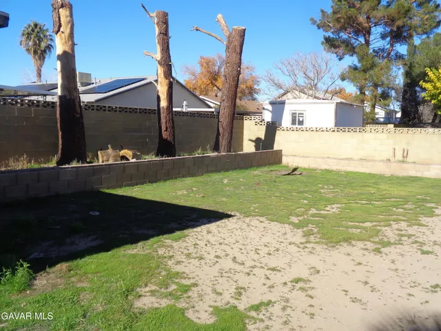 $400,000 | 44631 Fenhold Street, Lancaster, CA 93535