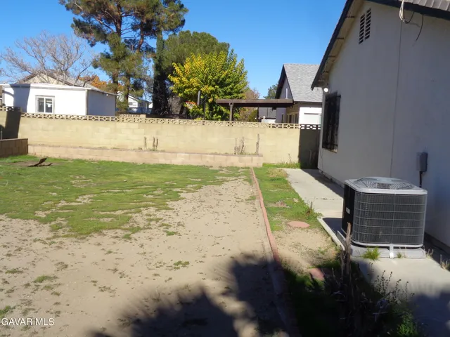 $400,000 | 44631 Fenhold Street, Lancaster, CA 93535