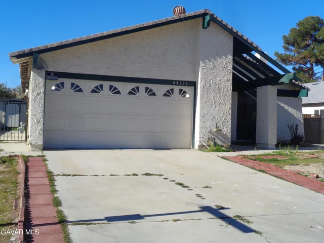 $400,000 | 44631 Fenhold Street, Lancaster, CA 93535