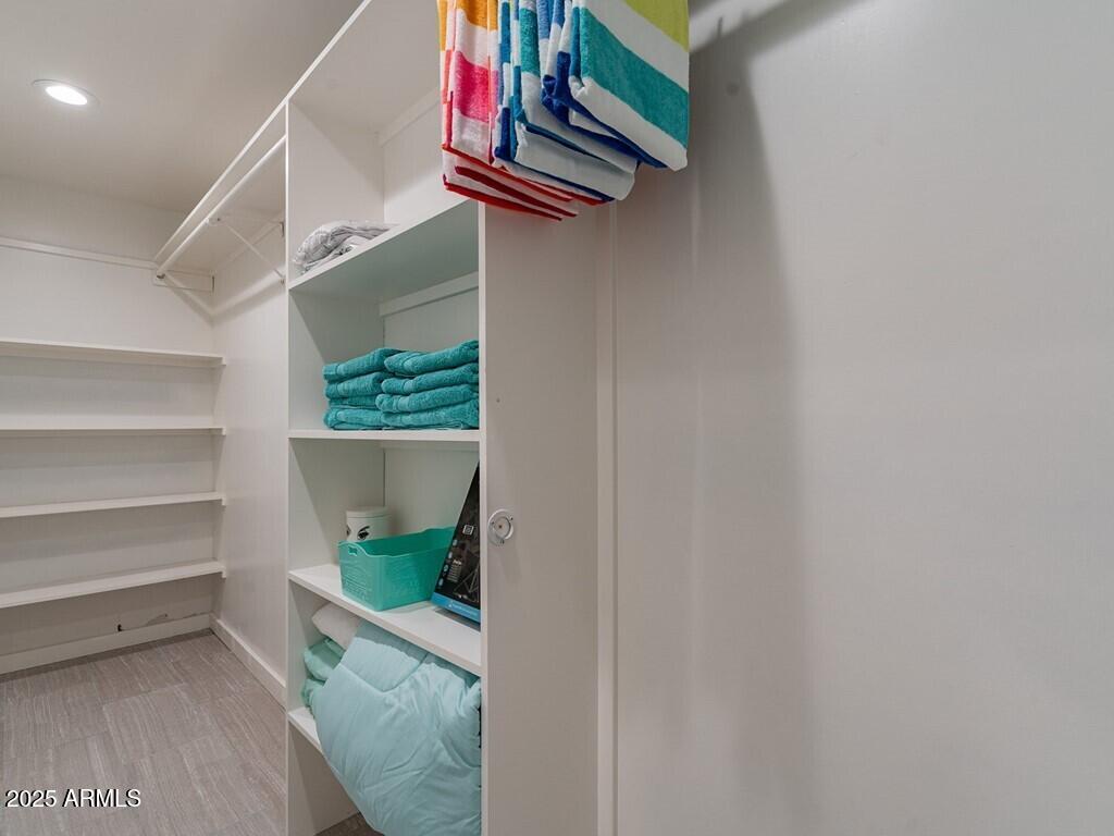 3302 East Turquoise Avenue Phoenix, AZ 85028 - Photo 34 of 59 a view of a hallway with entryway