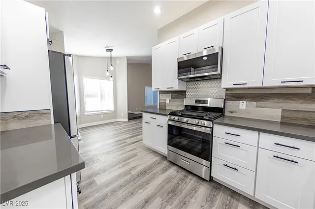 $2,000 | 517 Crony Avenue, Henderson, NV 89011