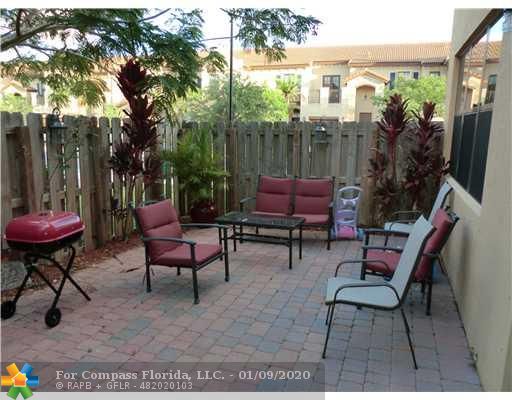 23683 Southwest 113th Avenue Homestead, FL 33032 - Photo 4 of 11 Patio/Deck/Lanai