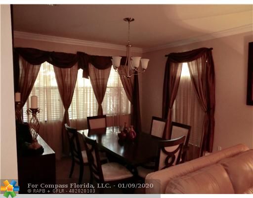 23683 Southwest 113th Avenue Homestead, FL 33032 - Photo 8 of 11 Dining Room