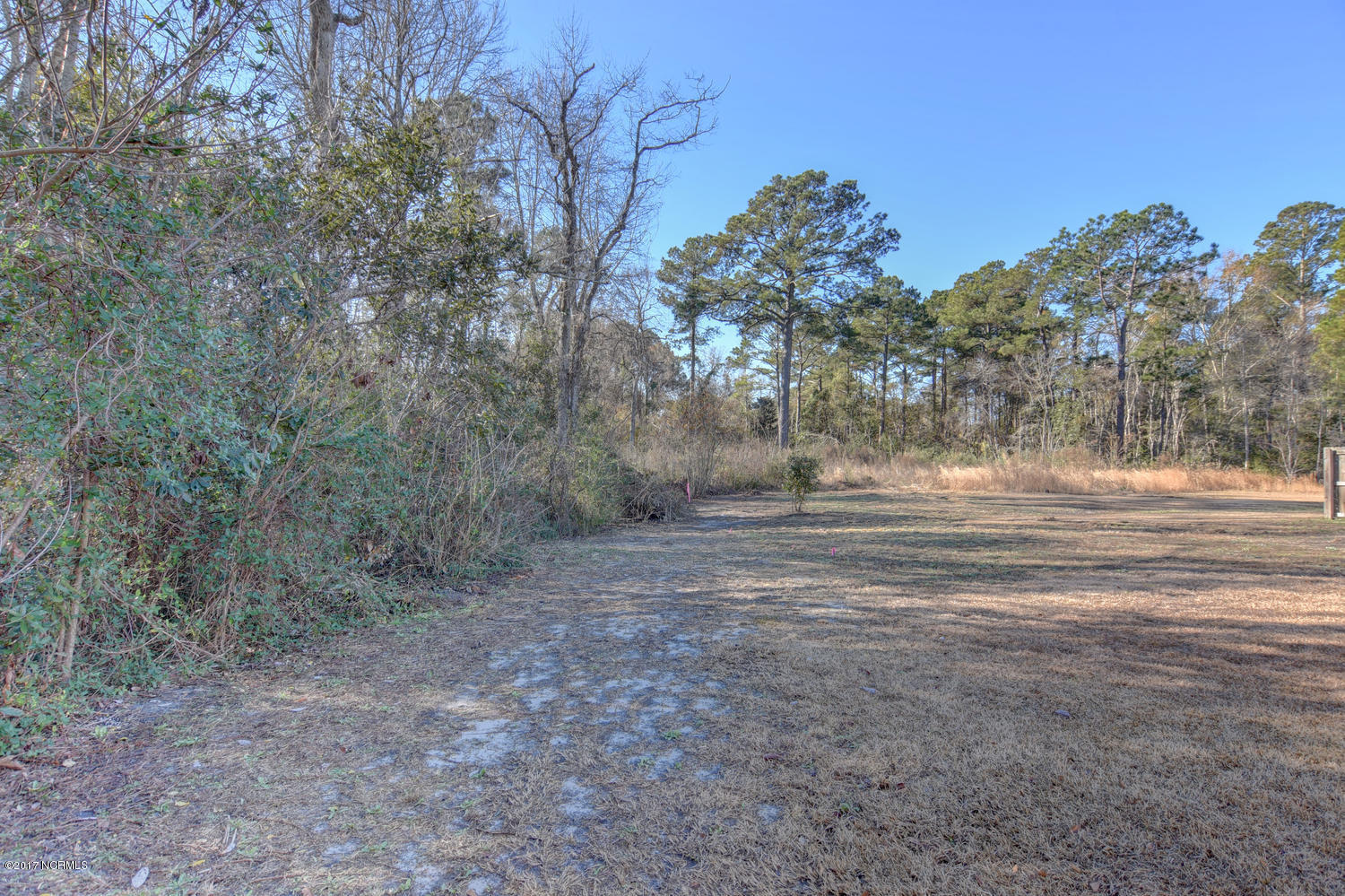 520 Old Folkstone Road Holly Ridge, NC 28445 - Photo 6 of 29 520 Old Folkstone Rd Holly-large-006-28-