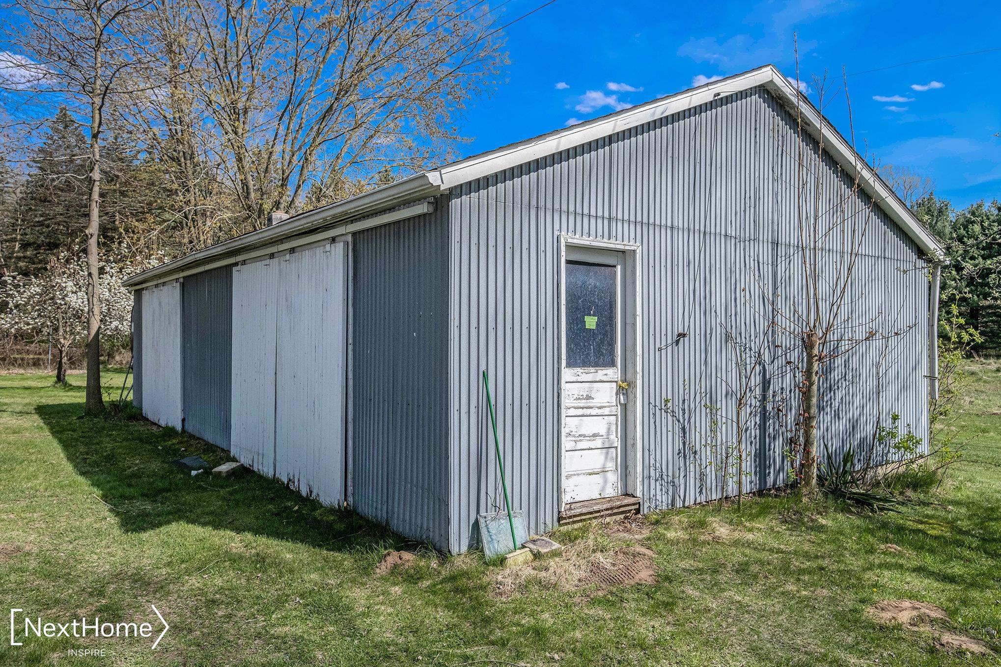 11655 Maple Road Birch Run, MI 48415 - Photo 4 of 40
