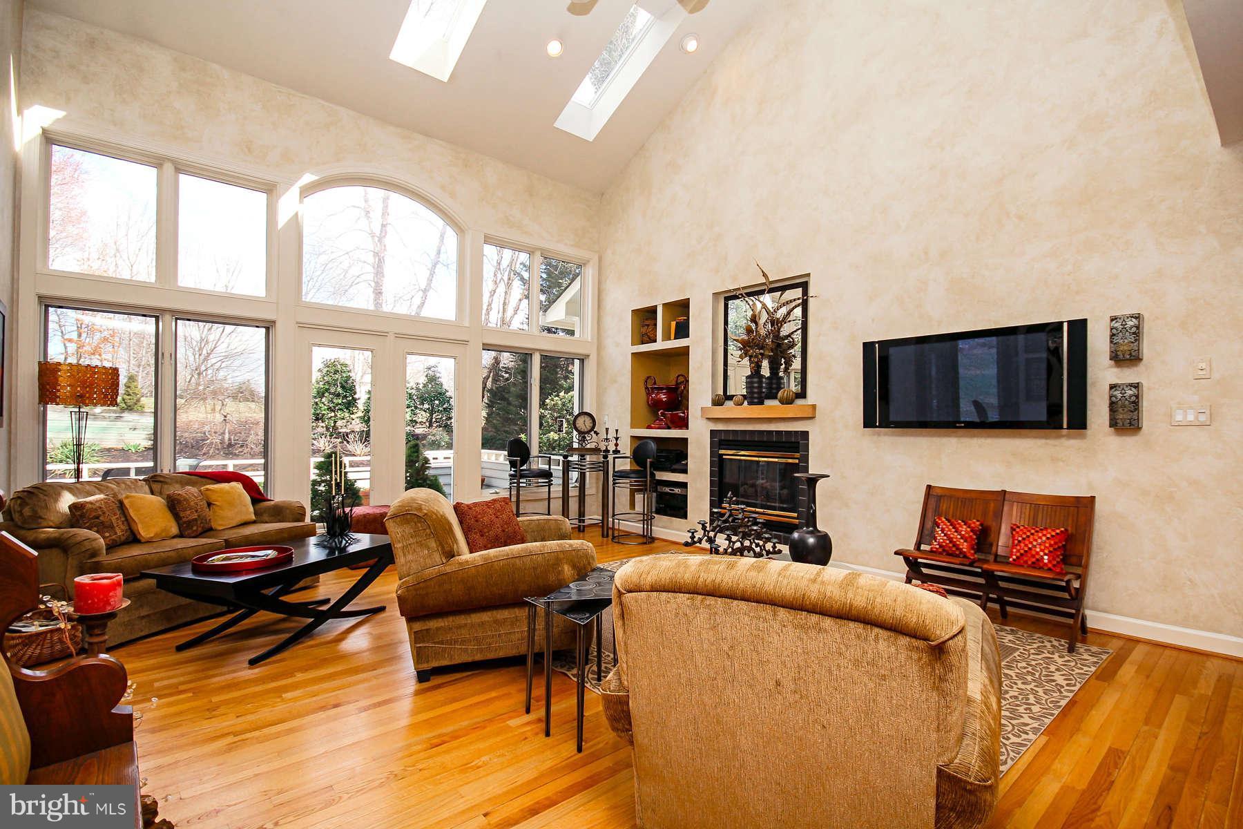 11318 Bright Pond Lane Reston, VA 20194 - Photo 10 of 28 Family Room