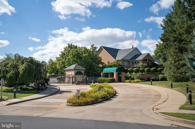 $299,900 | 354 Village Heights Drive, State College, PA 16801