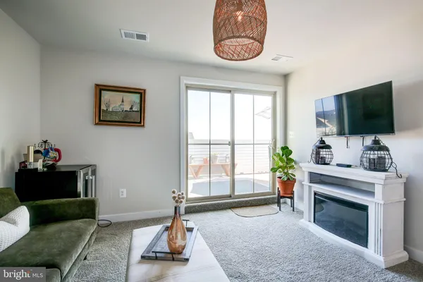 $599,900 | 6150 Aster View Lane, Frederick, MD 21703