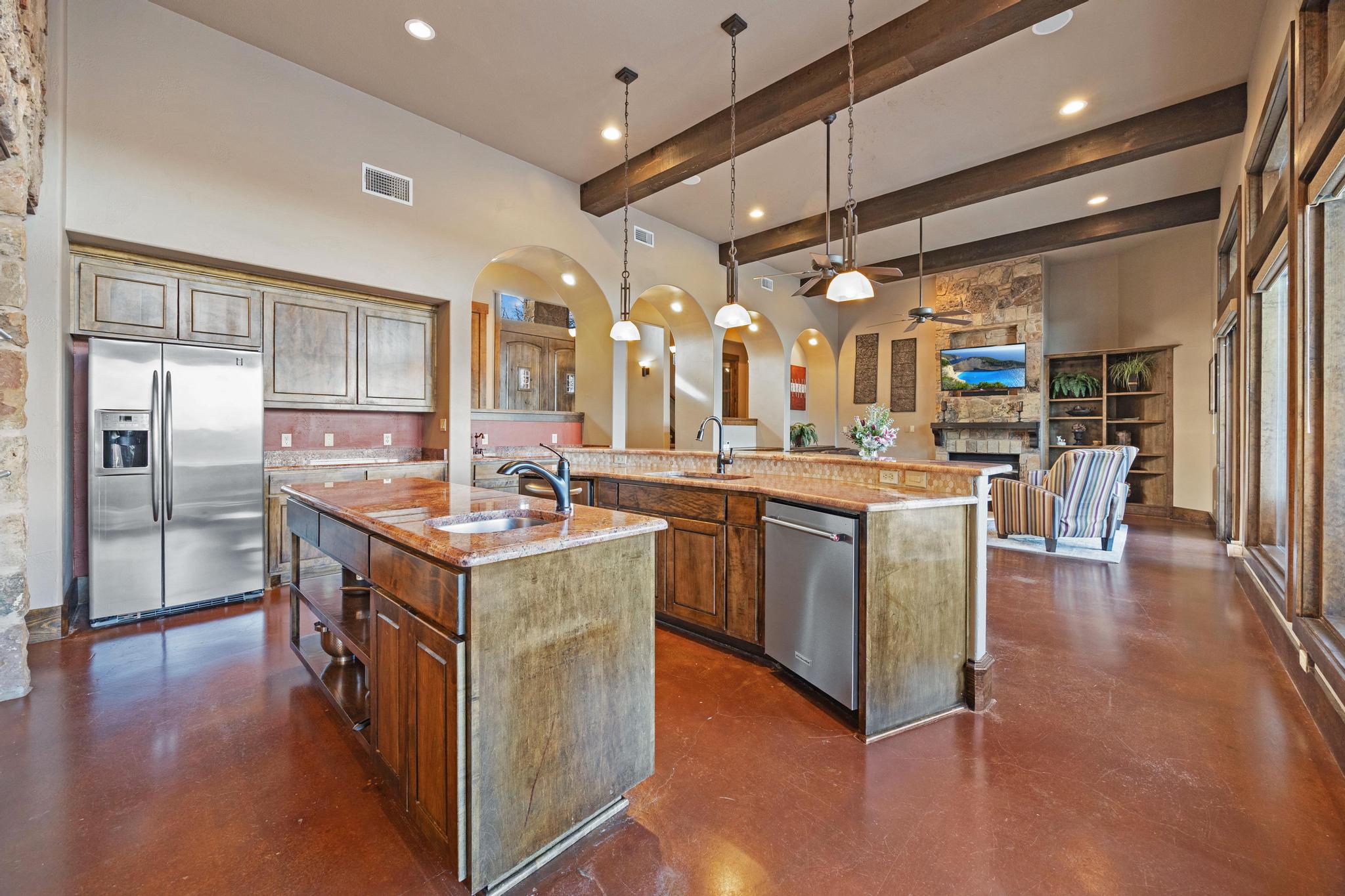 303 Yaupon Road Spicewood, TX 78669 - Photo 11 of 39