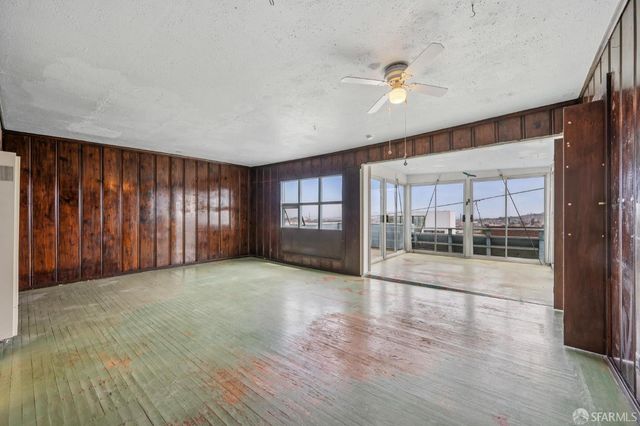 a view of an entryway