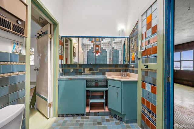 $1,050,000 | 80 Bronte Street, San Francisco, CA 94110