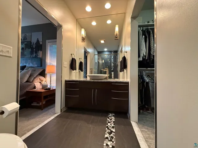 $625,000 | 2812 Fellman Drive, Ashland, WI 54806