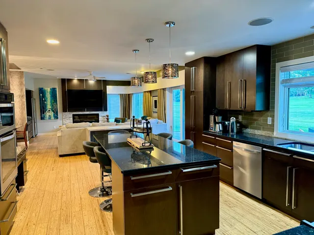 $625,000 | 2812 Fellman Drive, Ashland, WI 54806