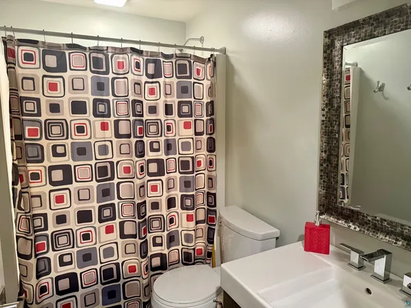 $625,000 | 2812 Fellman Drive, Ashland, WI 54806