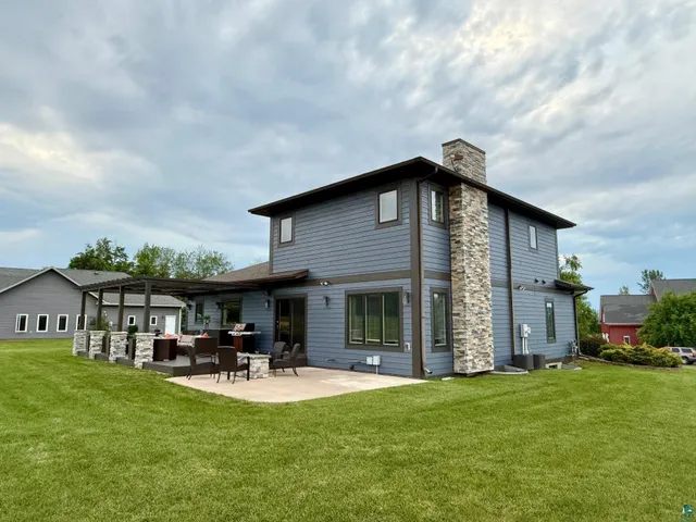 $625,000 | 2812 Fellman Drive, Ashland, WI 54806