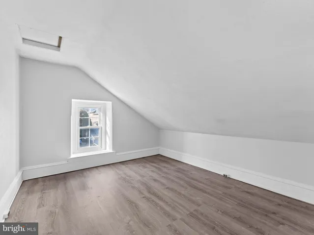 $325,000 | 54 North Church Street, Spring City, PA 19475