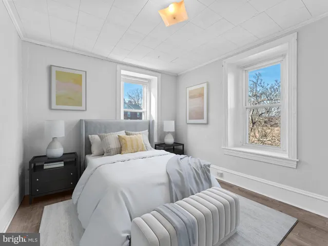 $325,000 | 54 North Church Street, Spring City, PA 19475